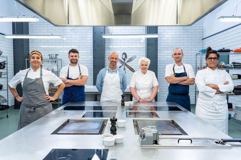 BBC: Γνωρίστε τους σεφ του Great British Menu 2021 - από τη Sabrina έως τον Stuart!