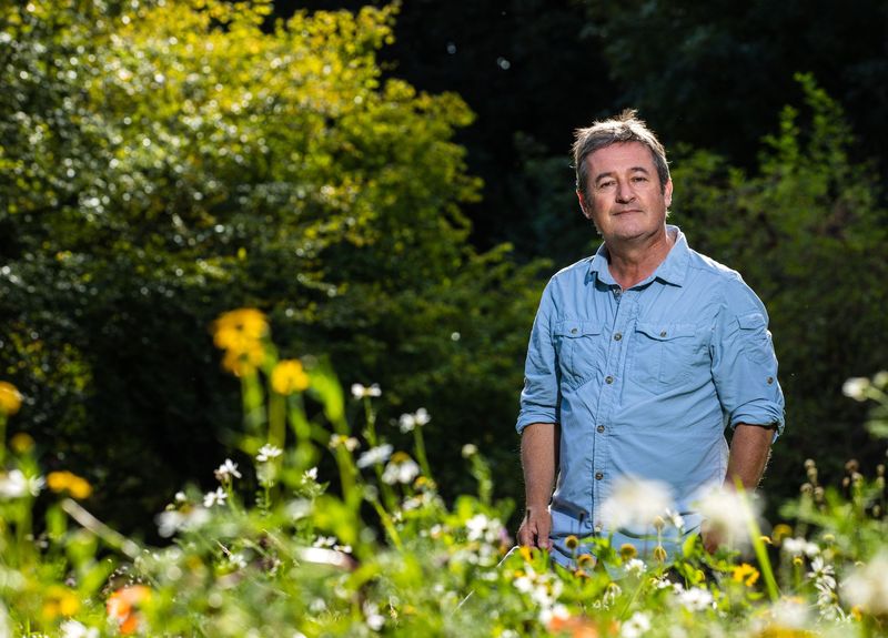 BBC Two의 Wild Gardener Colin Stafford-Johnson에 대해 알아보십시오.
