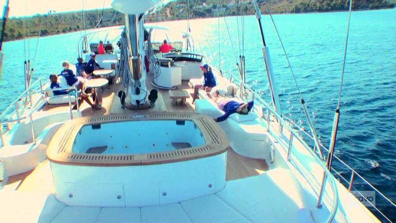 Hvornår blev Below Deck Sailing Yacht sæson 2 filmet? Skulle de have karantæne før?