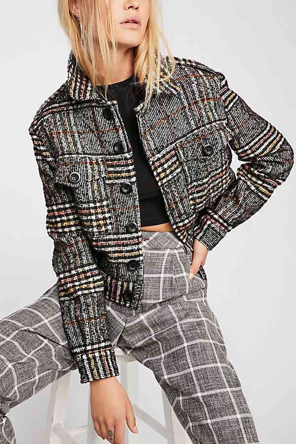これらのトレンディな秋のジャケットは、ジェニファー・ガーナーが着ていたものと同じです