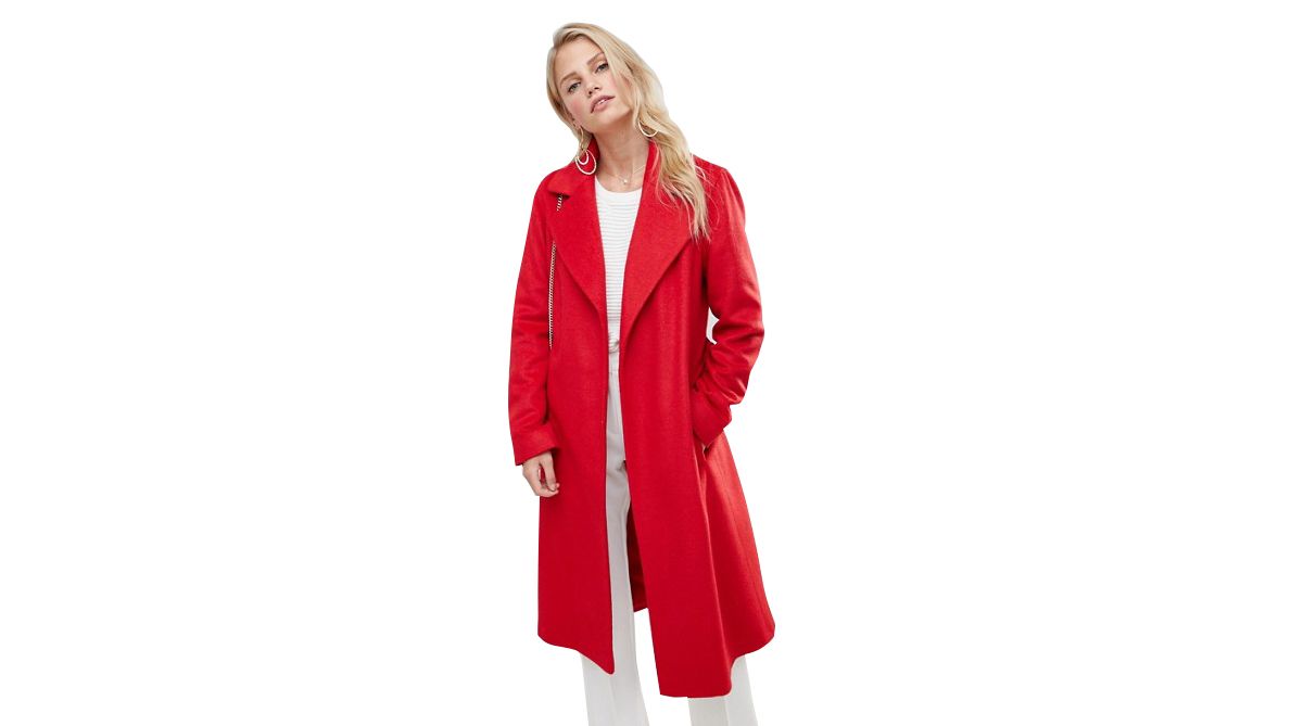 Meghan Markle raudonas paltas: ASOS