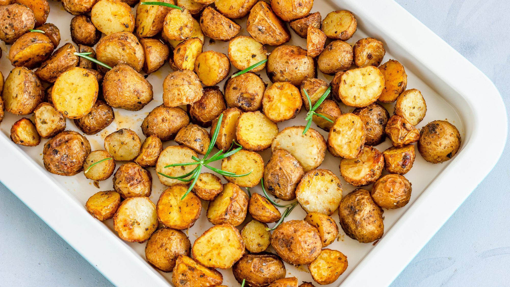 De 9 budene for matlaging av perfekt sprø ovnsstekte poteter