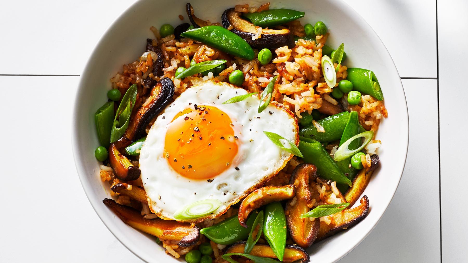 Veggie Fried Rice with Frizzled Eggs Resepti