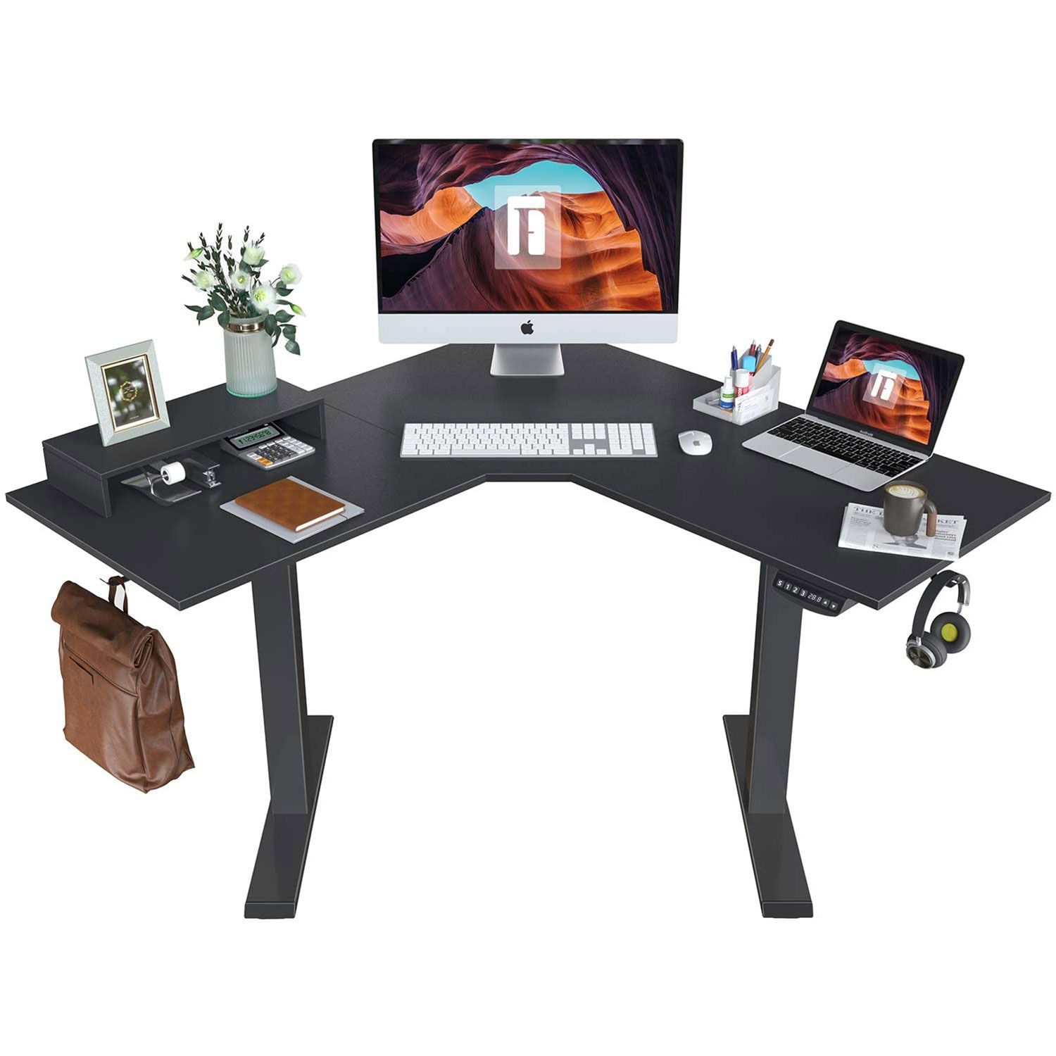 Ce bureau d'angle peu encombrant peut être utilisé debout ou assis, et il est en vente