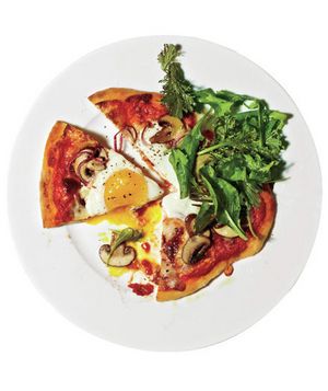 صورة ظلية بيتزا الفطر والبيض