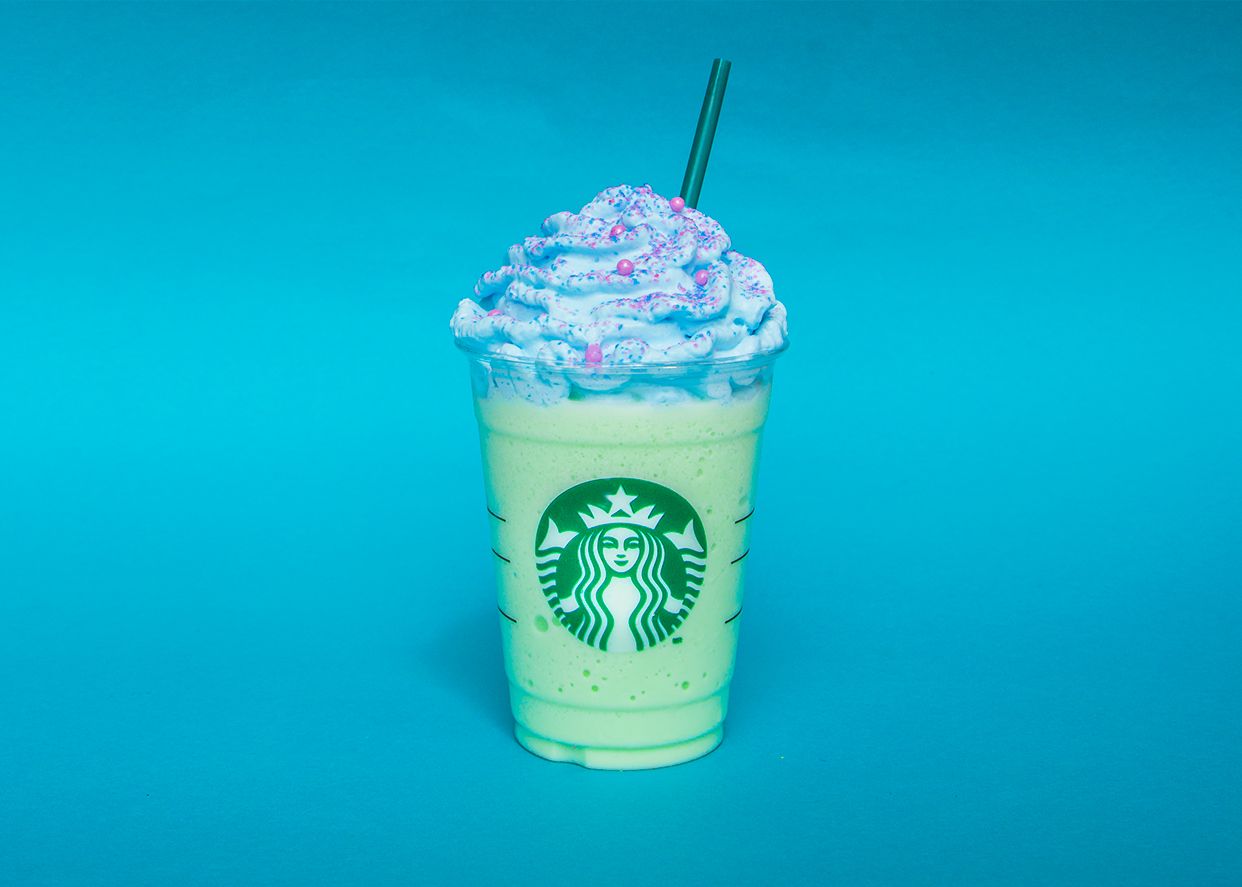 Starbucks ოფიციალურად ათავისუფლებს Mermaid Frappuccino- ს