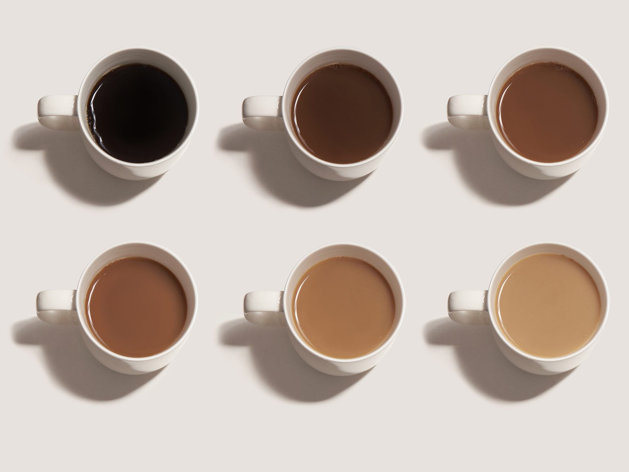 Uw liefde voor cafeïne kan de reden zijn waarom u van uw koffie zwart houdt