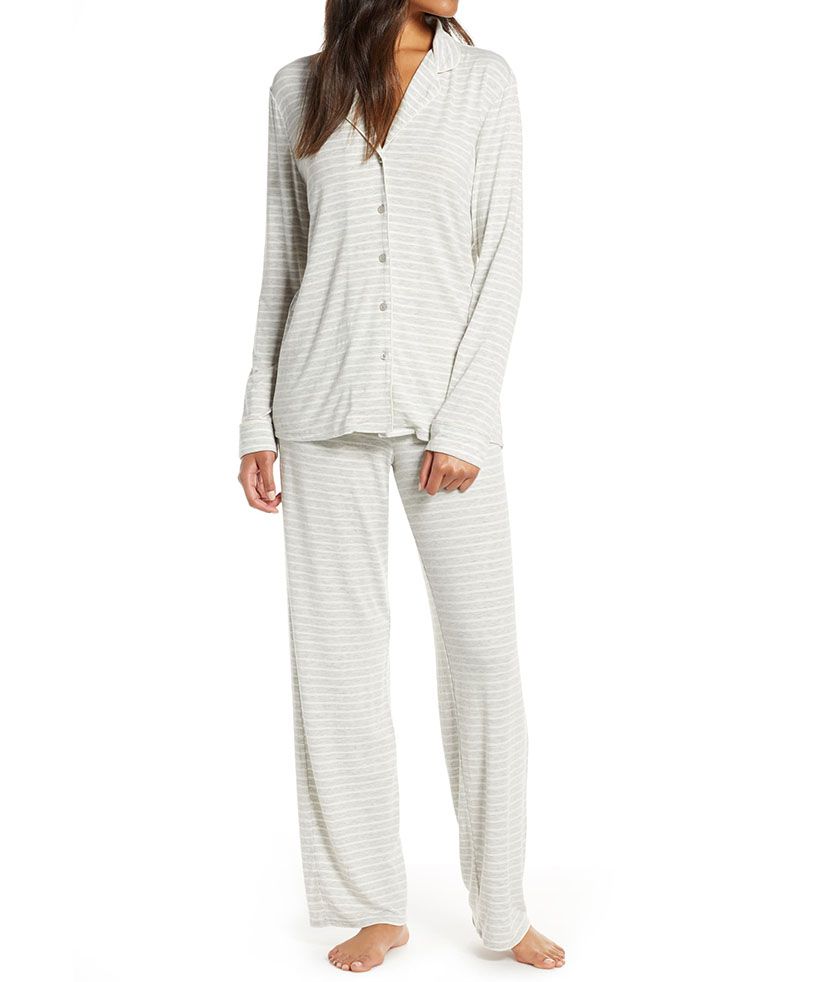 ყველაზე კომფორტული საჩუქარი ახალი დედებისათვის: Nordstrom Moonlight Pajamas