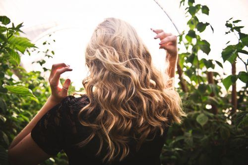 Kuidas saada tervet peanahka ja toita loomulikke juukseid