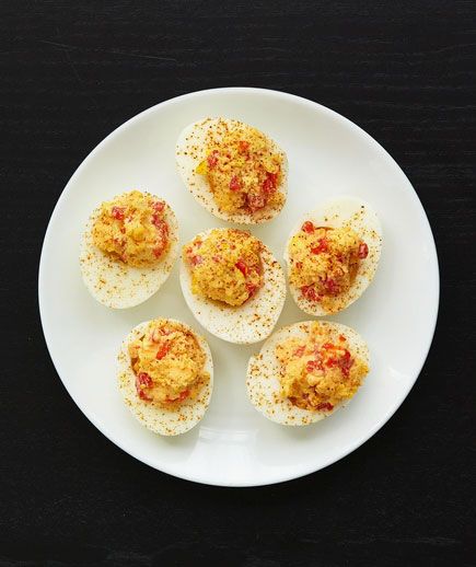 ჰელოუინის კვების იდეები, მარტივი ჰელოუინის წვეულების საკვები - ცხარე ეშმაკი კვერცხები
