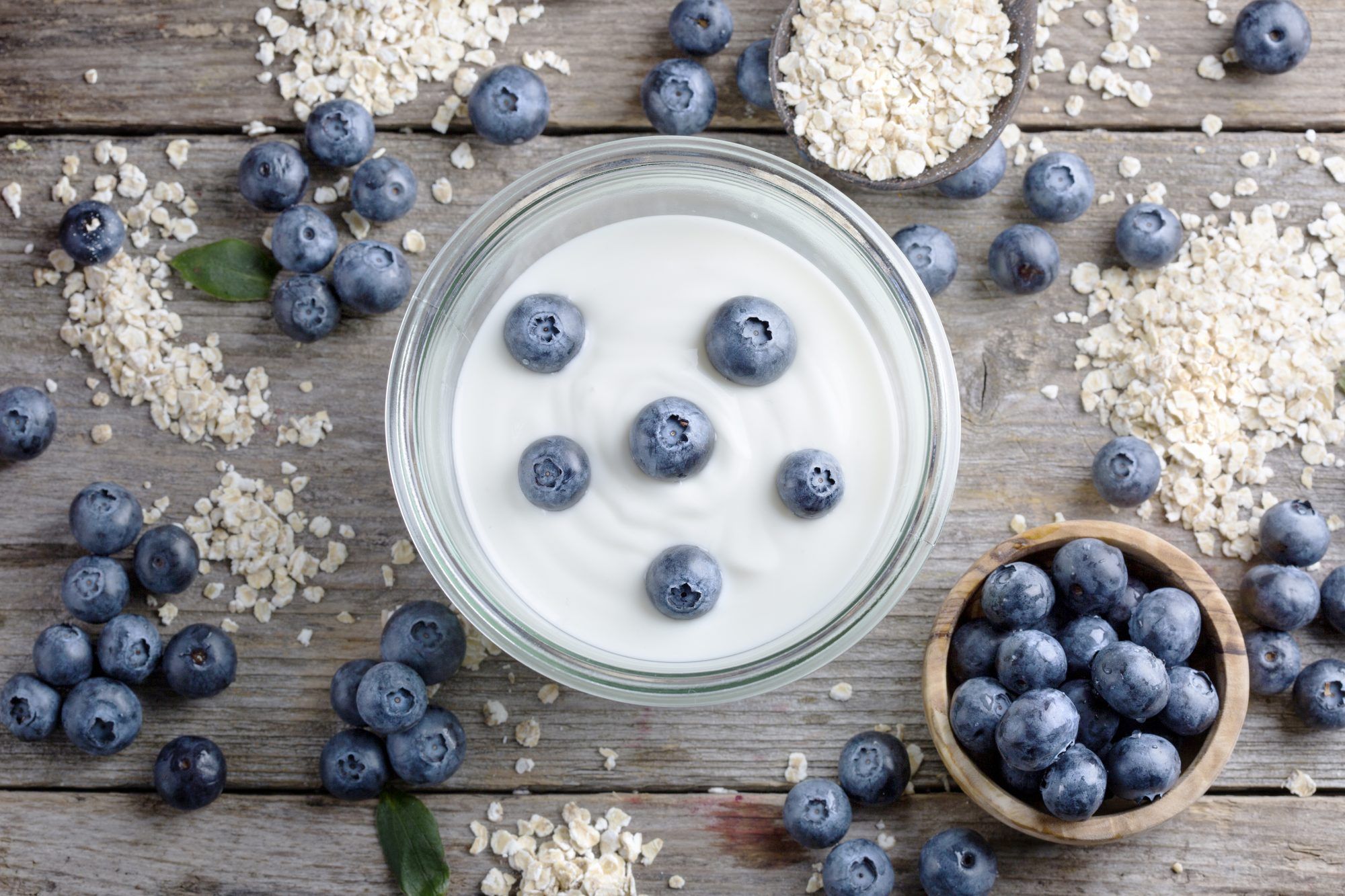 żywność-najbardziej odżywcza-do-spożycia: jogurt grecki z jagodami