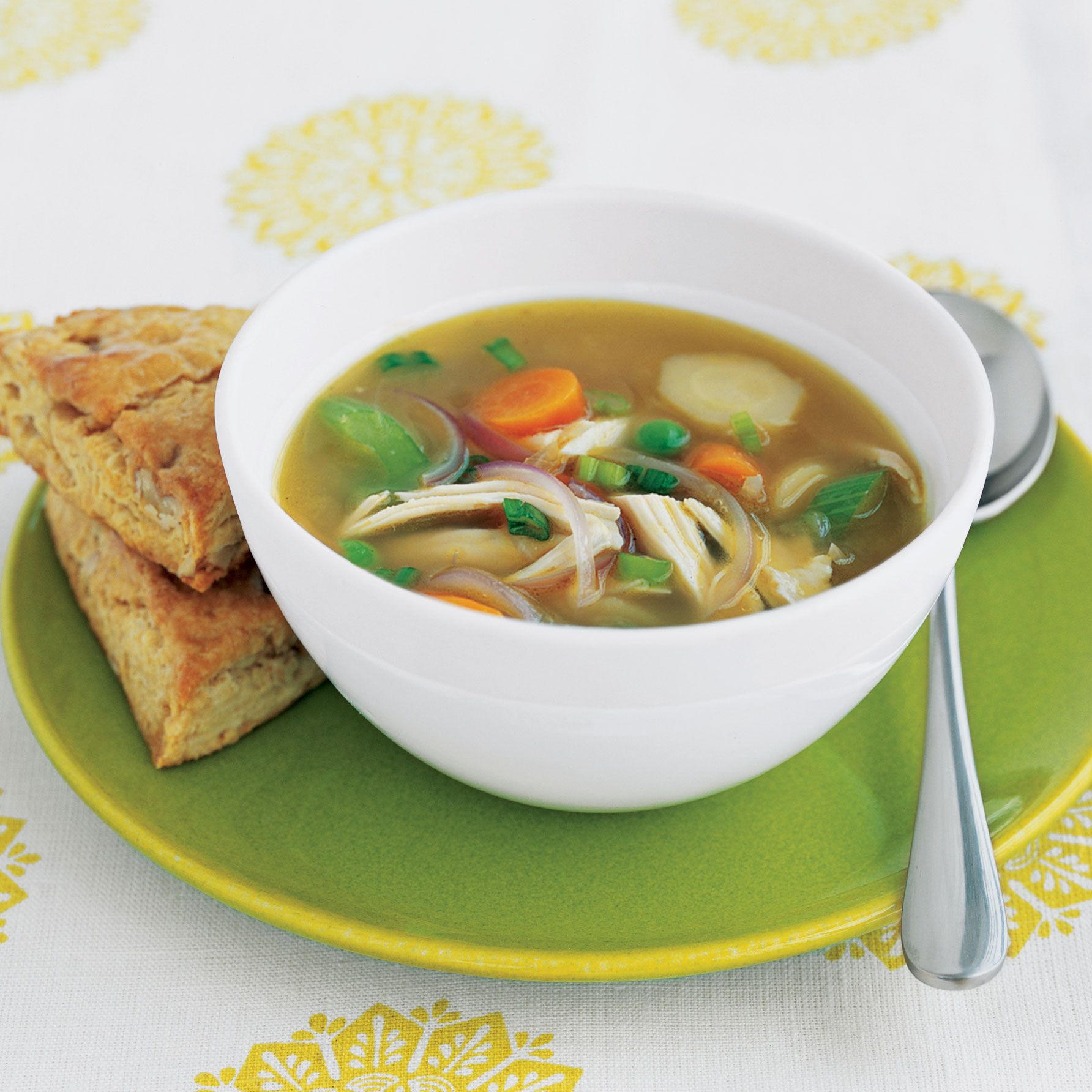 Пилешка супа от джинджифил със зеленчуци