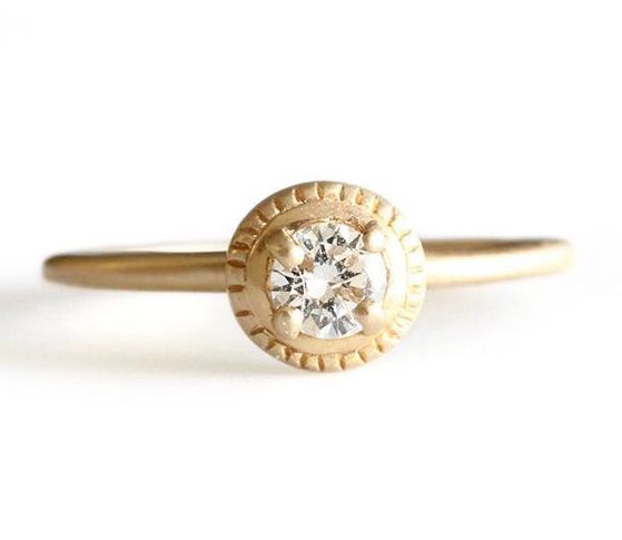 Minimalistische verlovingsringen: Andrea Bonelli vintage-geïnspireerde diamanten ring