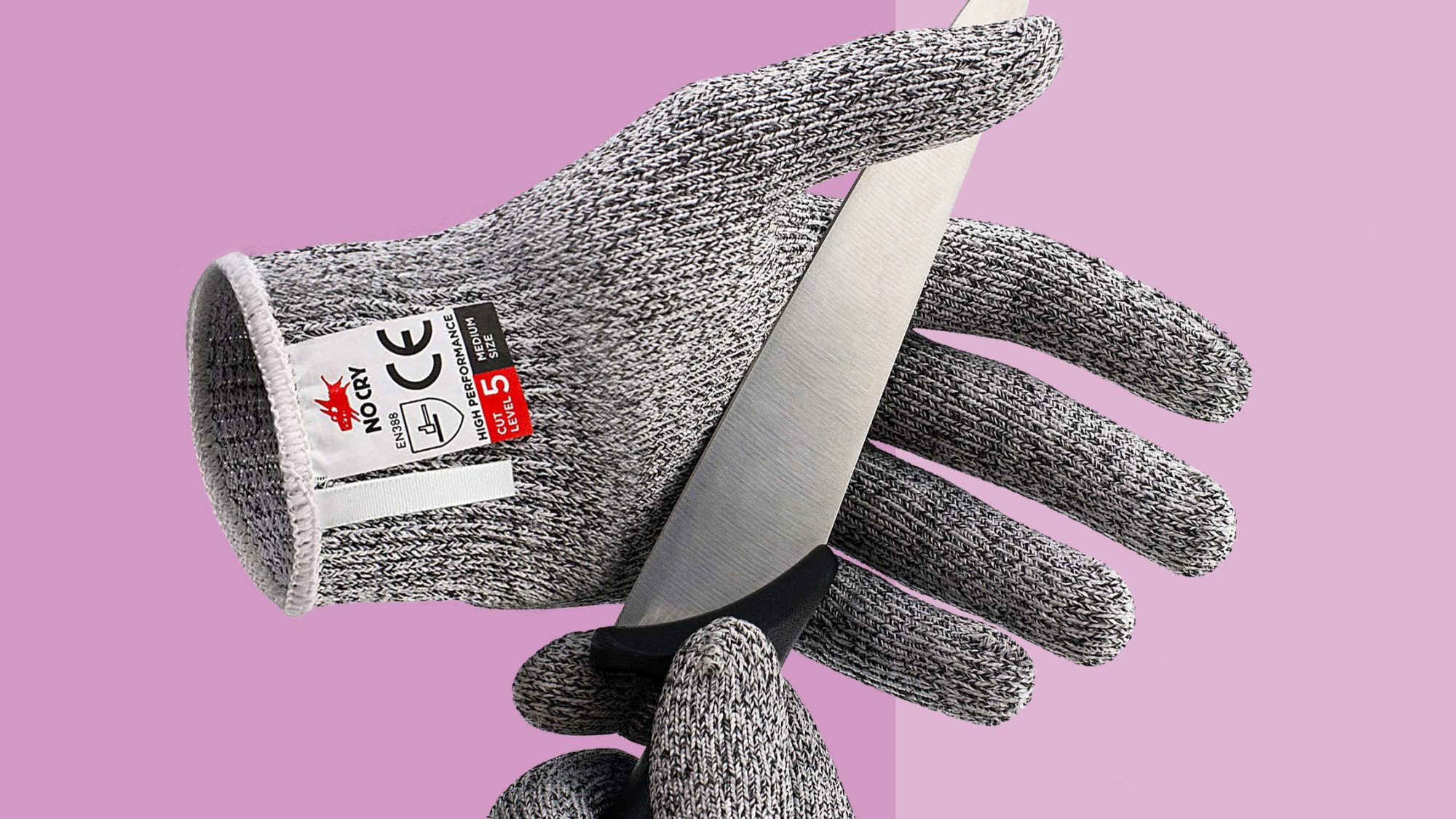 Üle 9000 ostjat vannub nende lõikamiskindlate kinnastega, et hakkimise ajal sõrmi kaitsta
