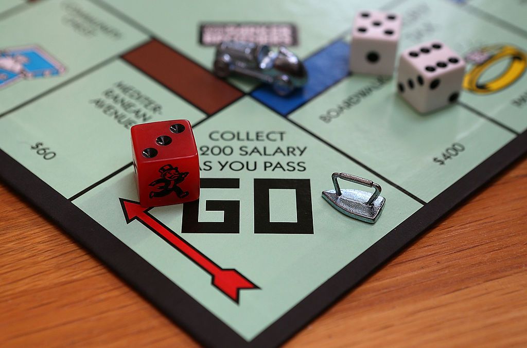 تحل Monopoly محل رموزها الثمانية