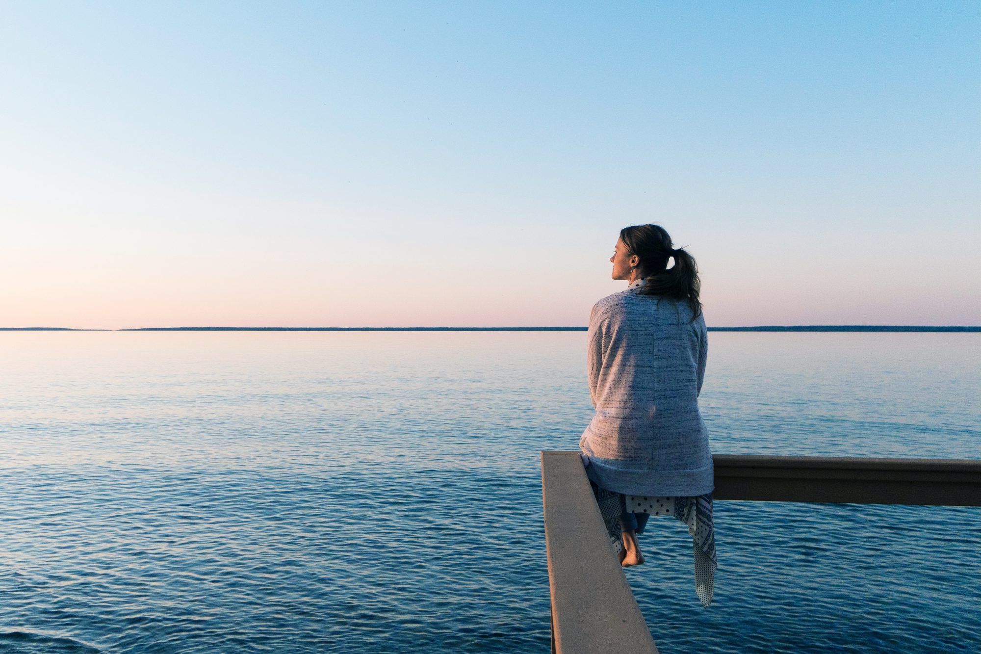 Por que estar perto da água pode ser a chave para aumentar a felicidade, segundo a ciência