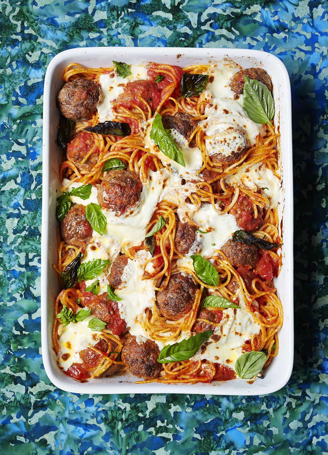 Spaghetti bèice agus bàilean-feòil