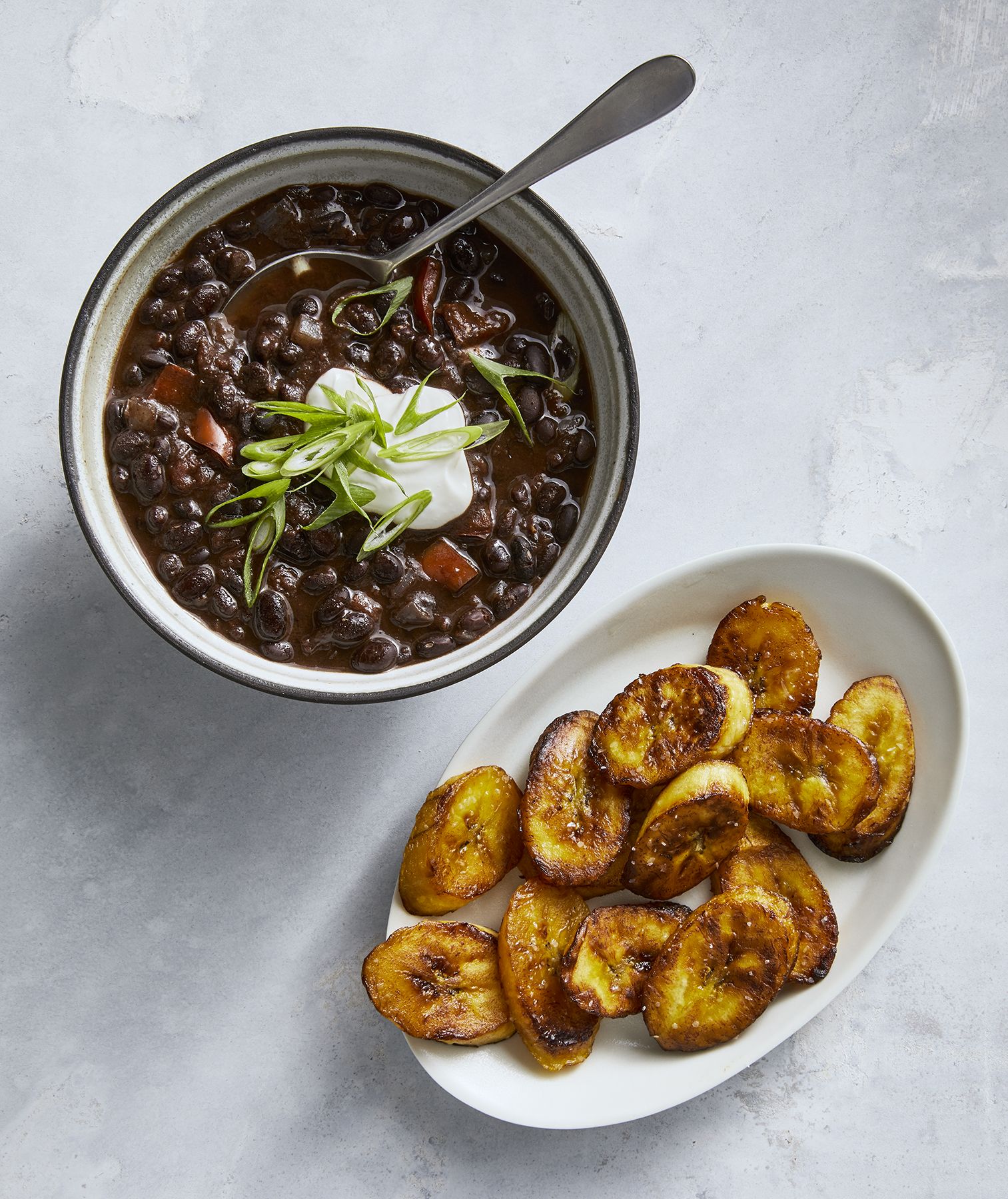 Lassan főzhető kubai fekete babos chili