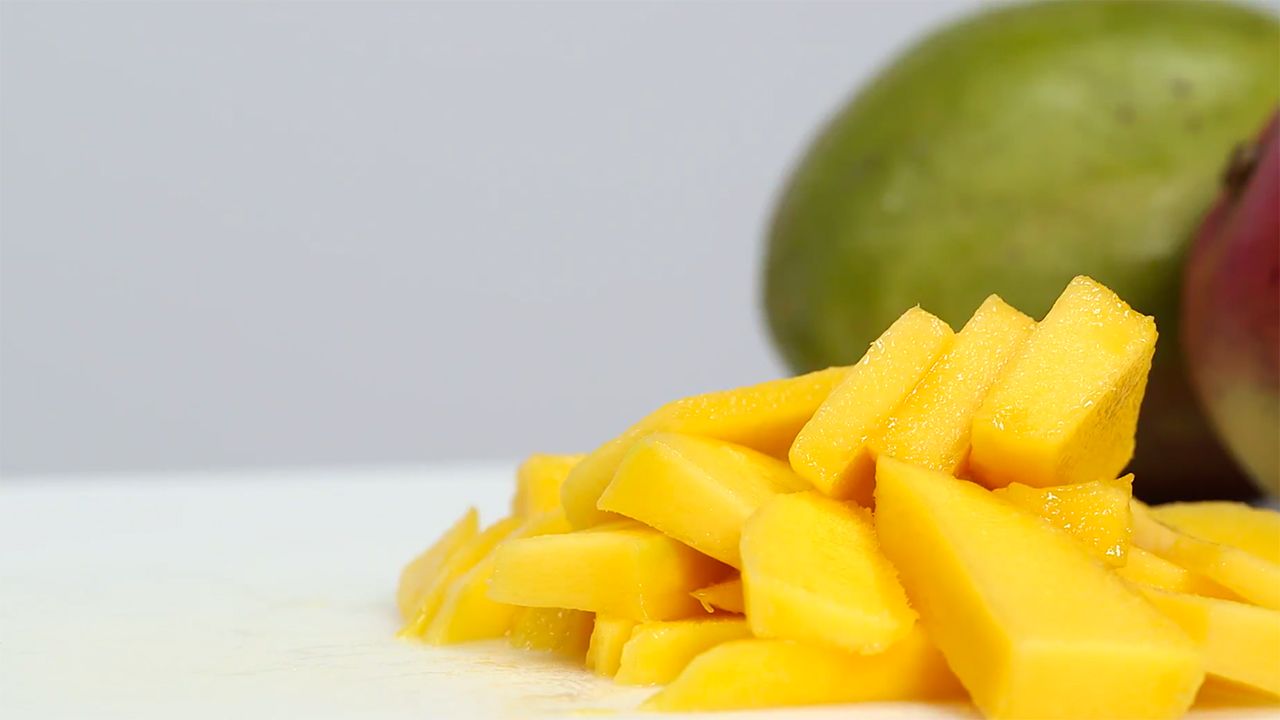 Mango kəsməyin problemsiz bir yolu