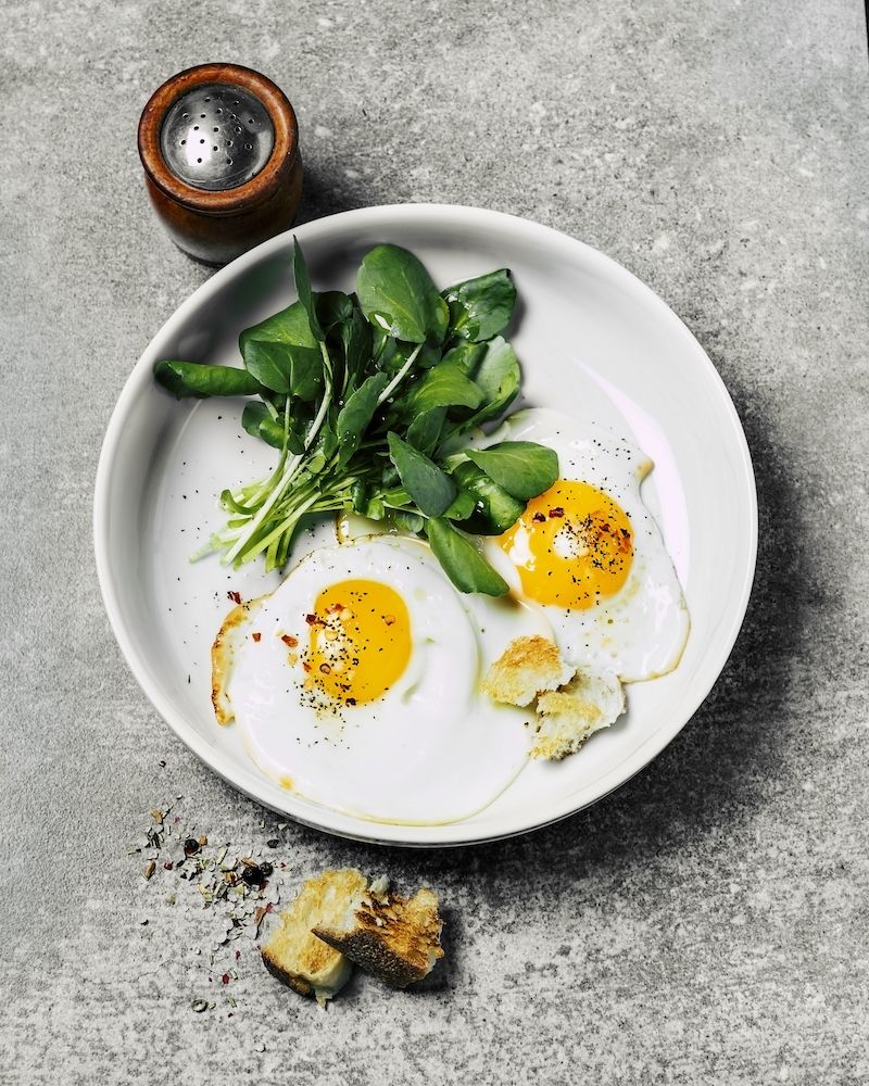 Olika sätt att laga ägg: Stekt äggrecept och instruktioner