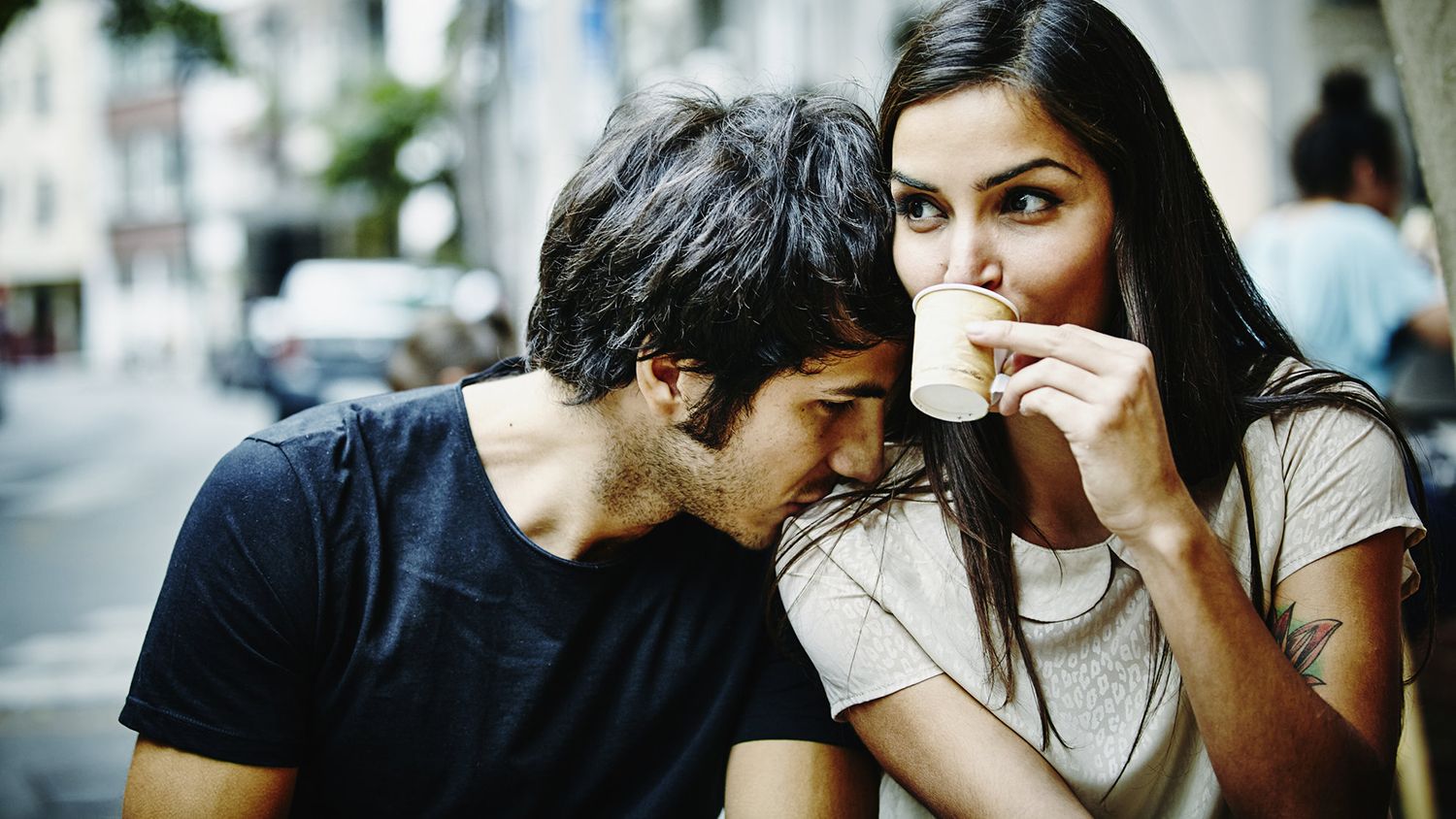 O erro de relacionamento que casais felizes têm mais probabilidade de cometer