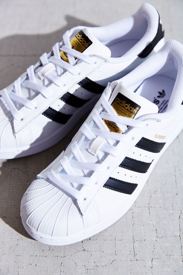 Adidas White Sneakers Like Meghan Markle