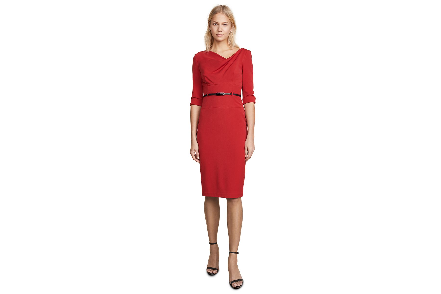 ارتدت ميغان ماركل للتو أروع فستان أحمر - وإليك كيفية تقليد إطلالتها بأقل تكلفة