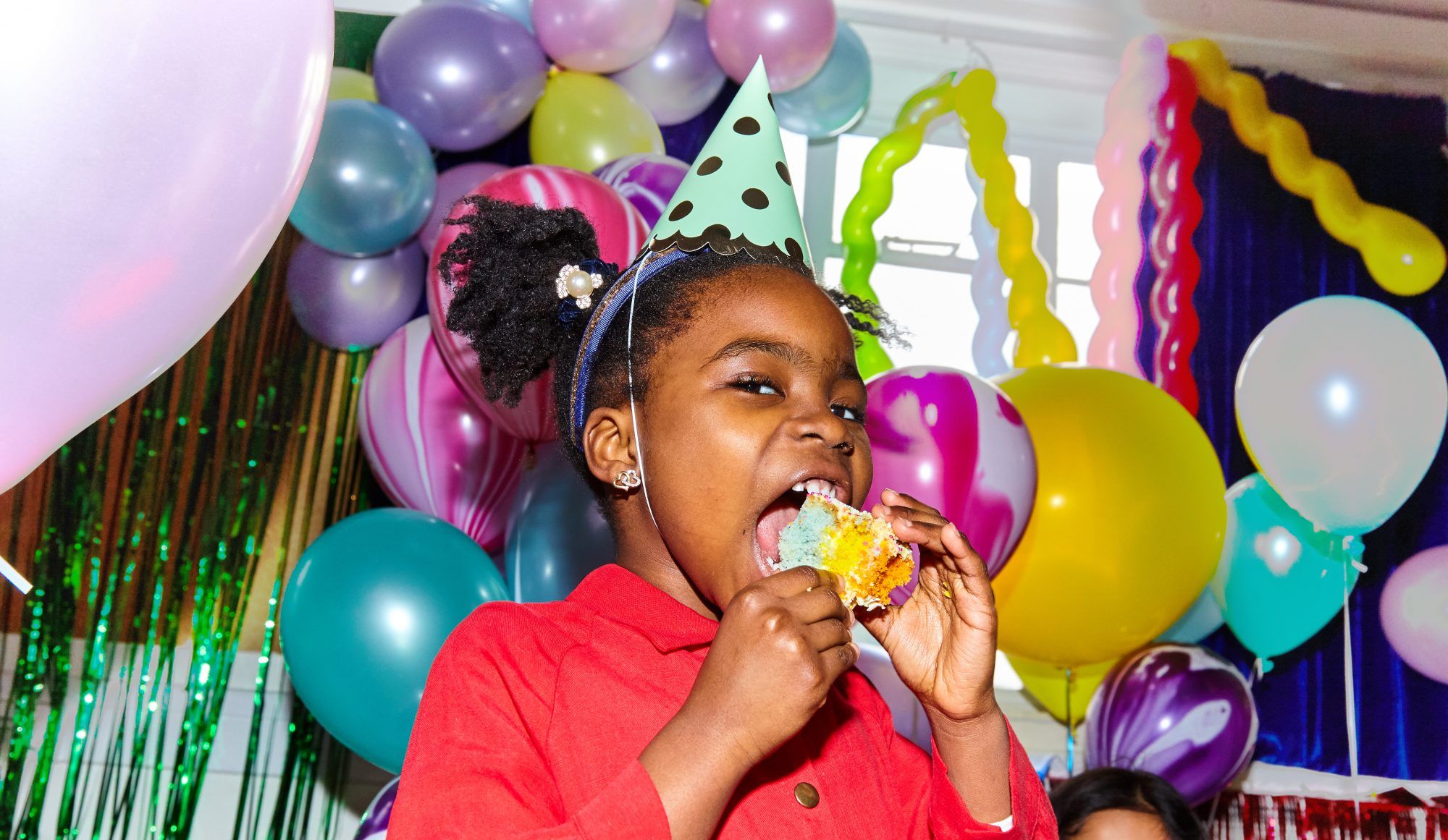 社会的距離を置いている間に壮大な子供の誕生日パーティーを計画する方法